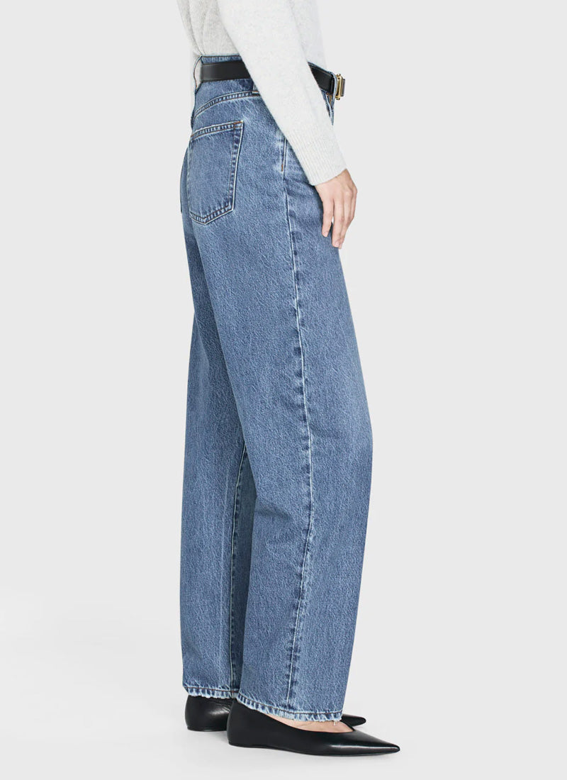 FRAME Low Slung Barrel Jeans