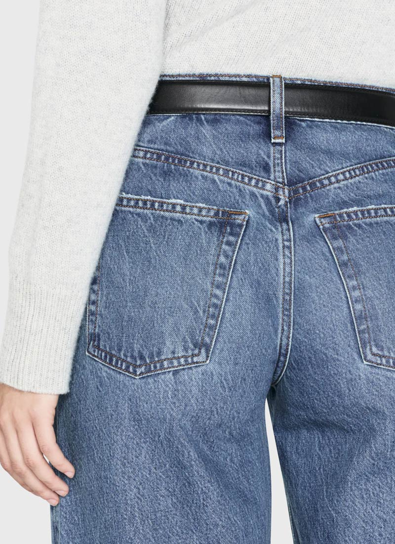 FRAME Low Slung Barrel Jeans