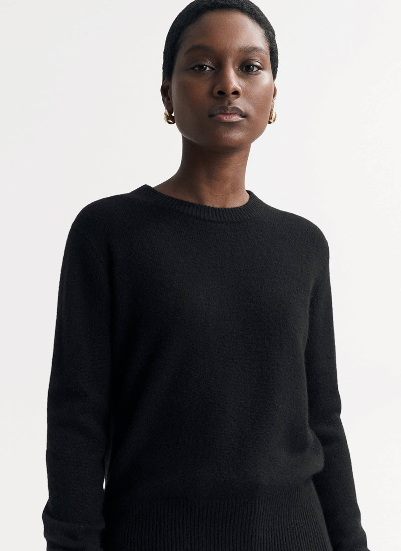 Soft Goat Classic O-Neck Sweater